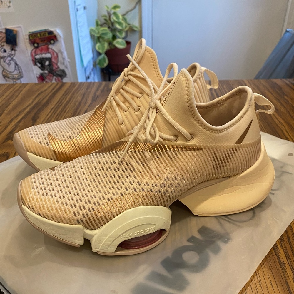 CLOSET CLOSING❗️ Women's Nike Air Zoom Superrep in Guava Ice